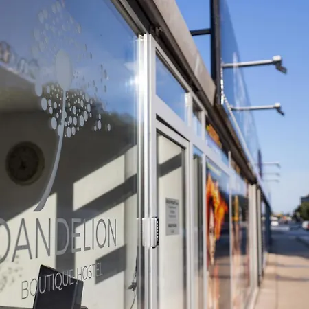 Dandelion Hostel Ζαντάρ